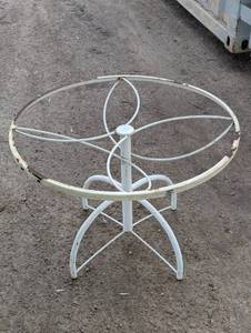 lot 74 image: Vintage White Iron Table Frame