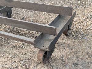 lot 79 image: Heavy Duty Moving Dolly
