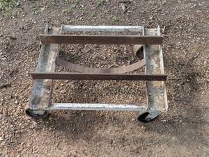 lot 80 image: Heavy Duty Moving Dolly
