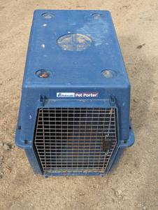 lot 82 image: Large Size Pet Porter - Blue