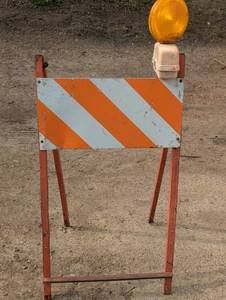 lot 84 image: Safety Sign with Light