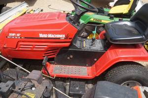 lot 4 image: Yard Machine 46 Riding Lawn Mower