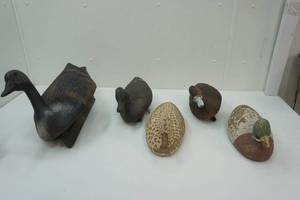 lot 57 image: Decoy Lot (5ct)