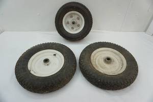 lot 66 image: Lawn Mower Tires (3ct)