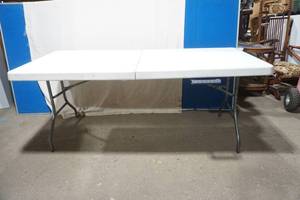 lot 96 image: Folding Table wcarrying handle