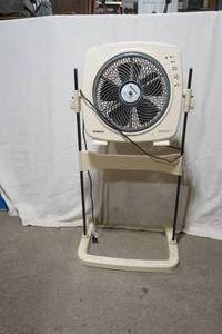 lot 103 image: Holmes Blizzard Fan