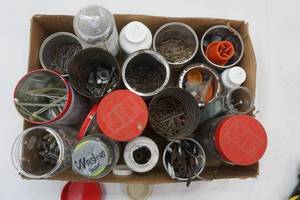 lot 183 image: Hardware Lot