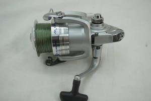 lot 190 image: Daiwa D-Wave 4000B Spinning Reel