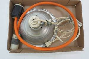 lot 205 image: Heat Lamp and short extension cord
