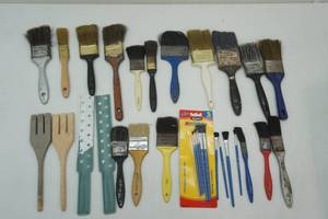 lot 222 image: Paintbrush Lot