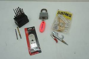 lot 237 image: Hardware Variety Lot