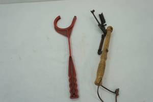 lot 238 image: Clay Pigeon Throwers