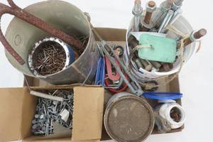 lot 261 image: Hardware Lot
