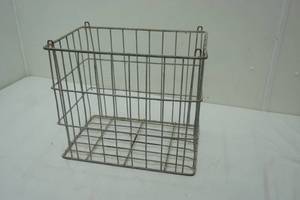lot 269 image: Vintage Wire Basket 17x 11x 15