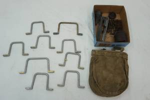 lot 273 image: Vintage Bag & Handles