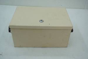 lot 275 image: Security Box whandles (no key)