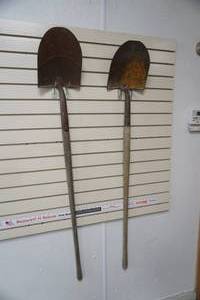 lot 288 image: Spade Shovels (2ct)