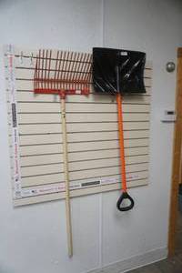 lot 302 image: Mulch Fork and Snow Shovel