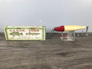lot 25 image: Vintage Creek Chub Lure in Box