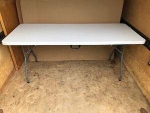 lot 200 image: Plastic Fold Up Banquet Table