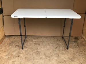 lot 22 image: Plastic Folding Table