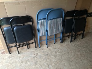 lot 11 image: 6 - Metal Fold Up Chairs