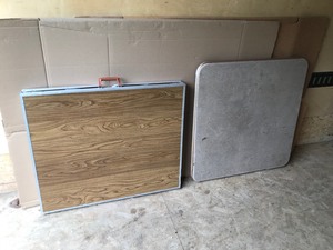 lot 7 image: 2 - Fold Up Tables