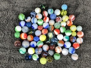 lot 279 image: Lot of Collectible Marbles