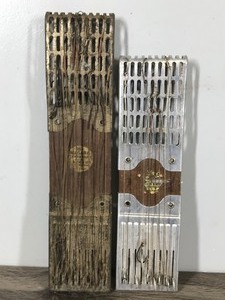 lot 304 image: 2 - Vintage The Niagara Fish Hook Holder manufactured by H.C. Buicke & Sons