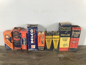 lot 320 image: Lot of 9 Vintage Radio  Vacuum Tubes - Brands Philco - Westinghouse - Raytheon - Delco - Hytron
