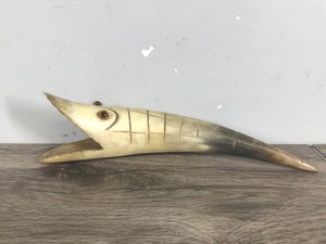 lot 331 image: Fish Carved out of A Bull Horn