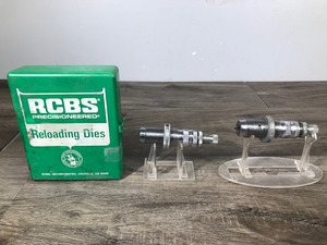 lot 348 image: Herters 2 Die Reloading Set for 22 Hornet