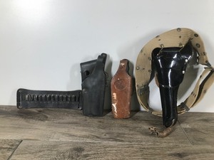 lot 363 image: 3 holsters and 1 Ammo Belt