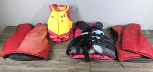 lot 404 image: Lot of 4 Life Jackets