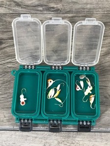 lot 426 image: Double Side Pocket Ice Fishing Jig Box with 23 Jigs