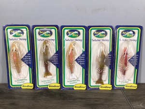 lot 429 image: 5 - Sea Ray Twitchin Shrimp Fishing Lures in Original Packages