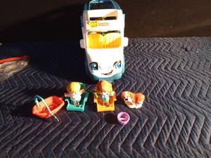 lot 199 image: Fisher Price camper and accessories