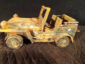 lot 63 image: Vintage metal army jeep