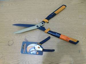 lot 108 image: Fiskars Scissors