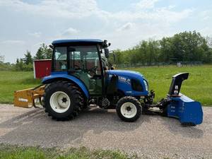 lot 2 image: New Holland Tractor with King Kutter Box Blade Attachment and Snow Blower Attachment