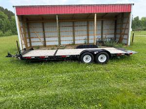 lot 4 image: ABU Trailer with Dual Axle and Wood Deck
