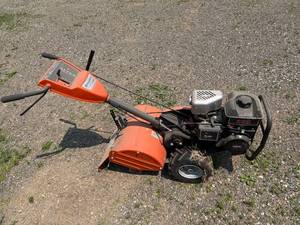lot 16 image: Husqvarna DRT900 Rear Tine Tiller with Briggs & Stratton Engine