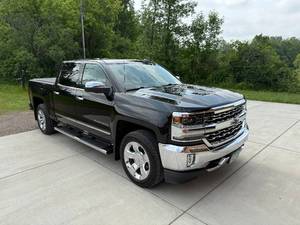 lot 2A image: 2016 Chevrolet Silverado 1500 LTZ Crew Cab Pickup Truck - 76,223 Miles - Great Condition