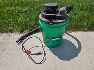 lot 56 image: BucketMax 6.5A WetDry Vacuum Attachment