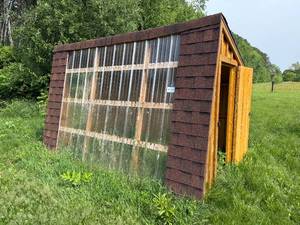 lot 97 image: Wooden Green House Shed with Corrugated Clear Panels and Pitched Roof