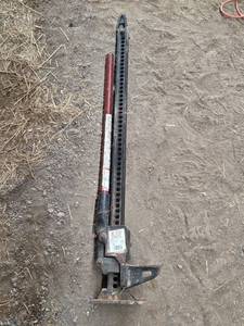 lot 118 image: Hi-Lift Model HL-484 All-Cast Jack