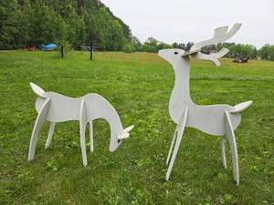 lot 145 image: Set of Wooden Deer Yard Decorations
