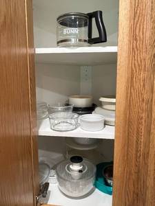 lot 168 image: Set of Kitchenware Glass Bowls, Ramekins, Salad Spinner, and BUNN Carafe
