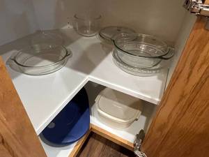lot 180 image: Set of Glass Bakeware and Storage Containers