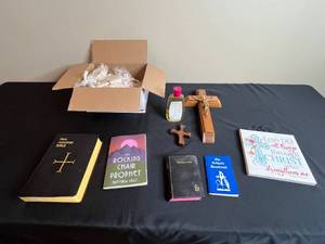 lot 193 image: Religious Collection Crosses, Bibles, Devotionals, and Wall Decor